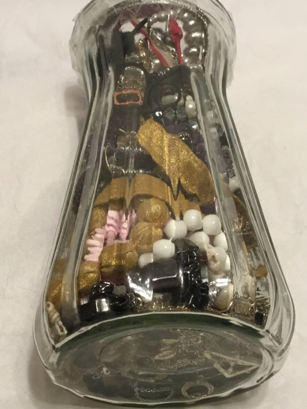 Large, heavy vase filled with good wearable jewelry - Picture 9 of 12